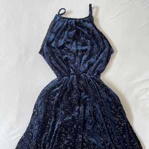 Black Francescas Halter Dress w Navy Velour Floral